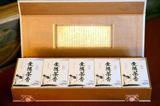 葳盛 2014年爱随茶香砖 生茶 100克×5片 套装 商品图2