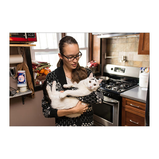 【特惠】猫山狗海，穿越人间  精选25个猫狗与人的故事画集 商品图4