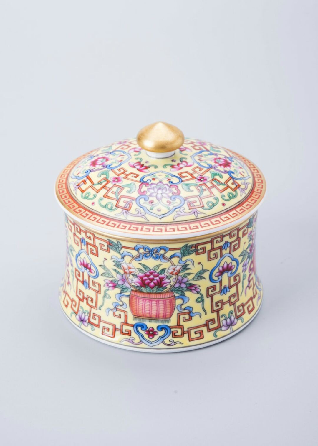 占春生窑 珐琅彩图案描金茶叶罐