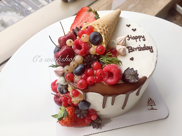 打翻的甜筒 水果忌廉蛋糕