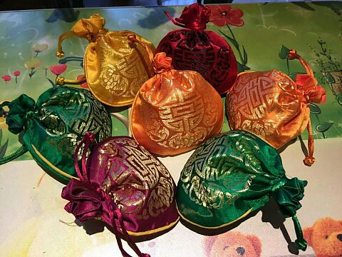 献供龙王宝袋 /个(岭喇仁波切也给予回向) - 资财丰足,风调雨顺(可报6