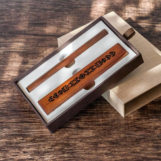 花梨莲纹随手便携小香盒 商品图1