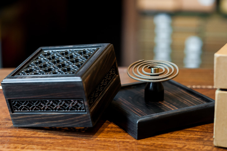 黑檀窗吟盘香盒两件套