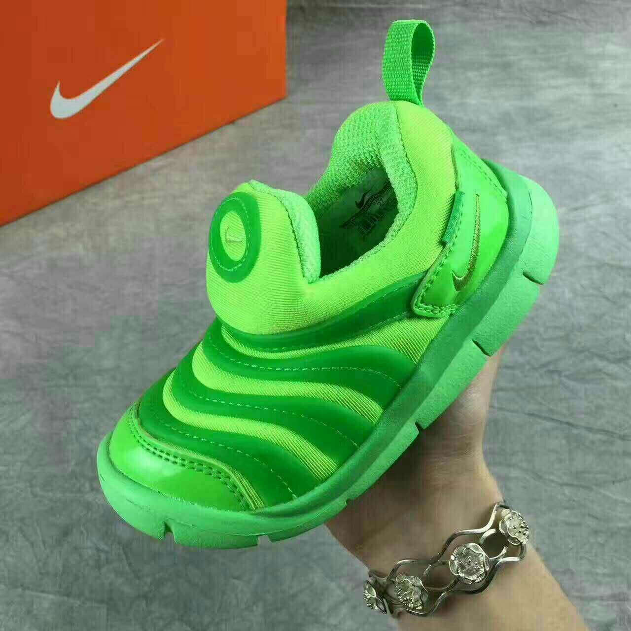 特价: 178包邮耐克nike毛毛虫童鞋 特价活动开启码数: 24一35 五个