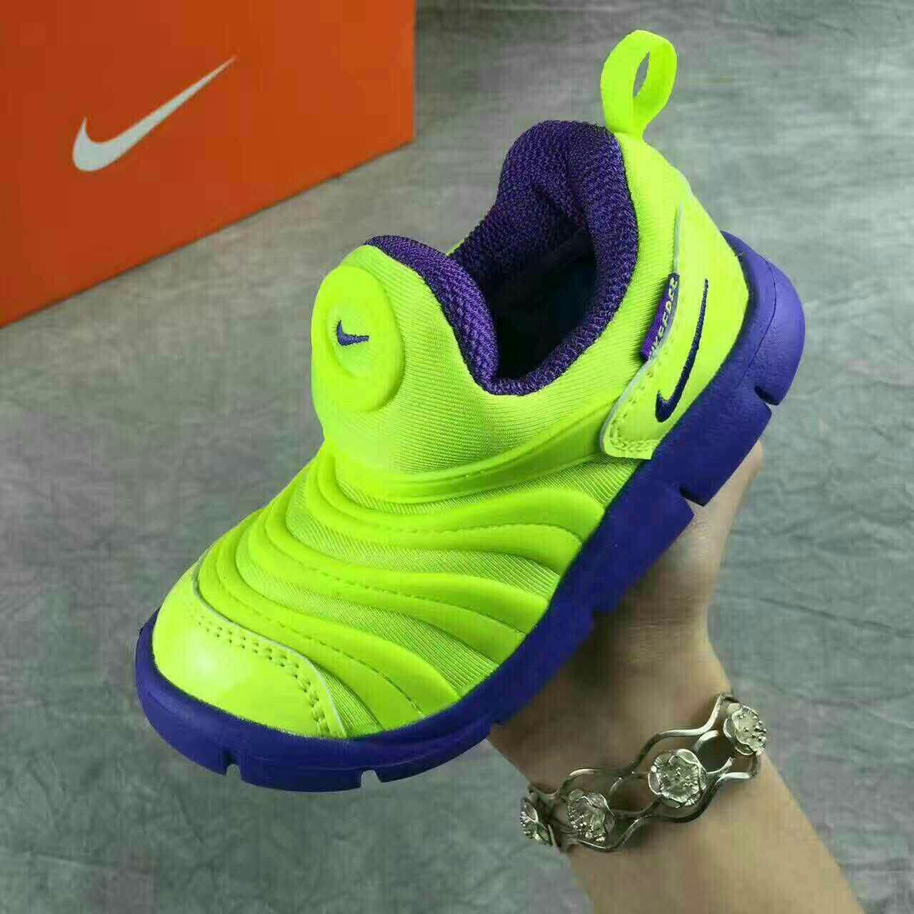 特价: 178包邮耐克nike毛毛虫童鞋 特价活动开启码数: 24一35 五个