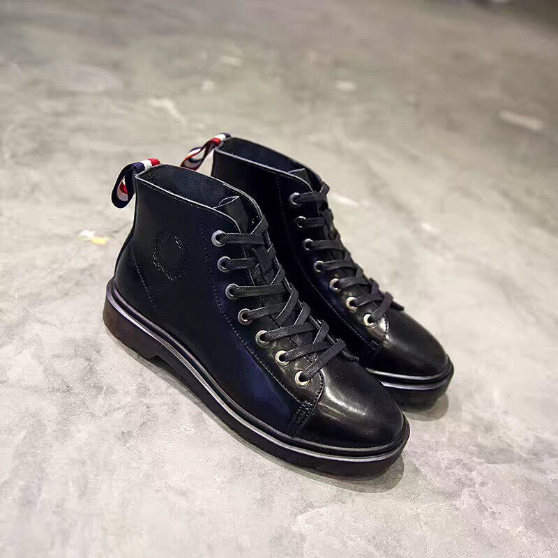 tb英伦复古个性马丁牛筋底高帮男鞋