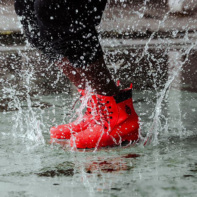 【治愈坏天气】天然橡胶防水防滑时尚马丁雨靴