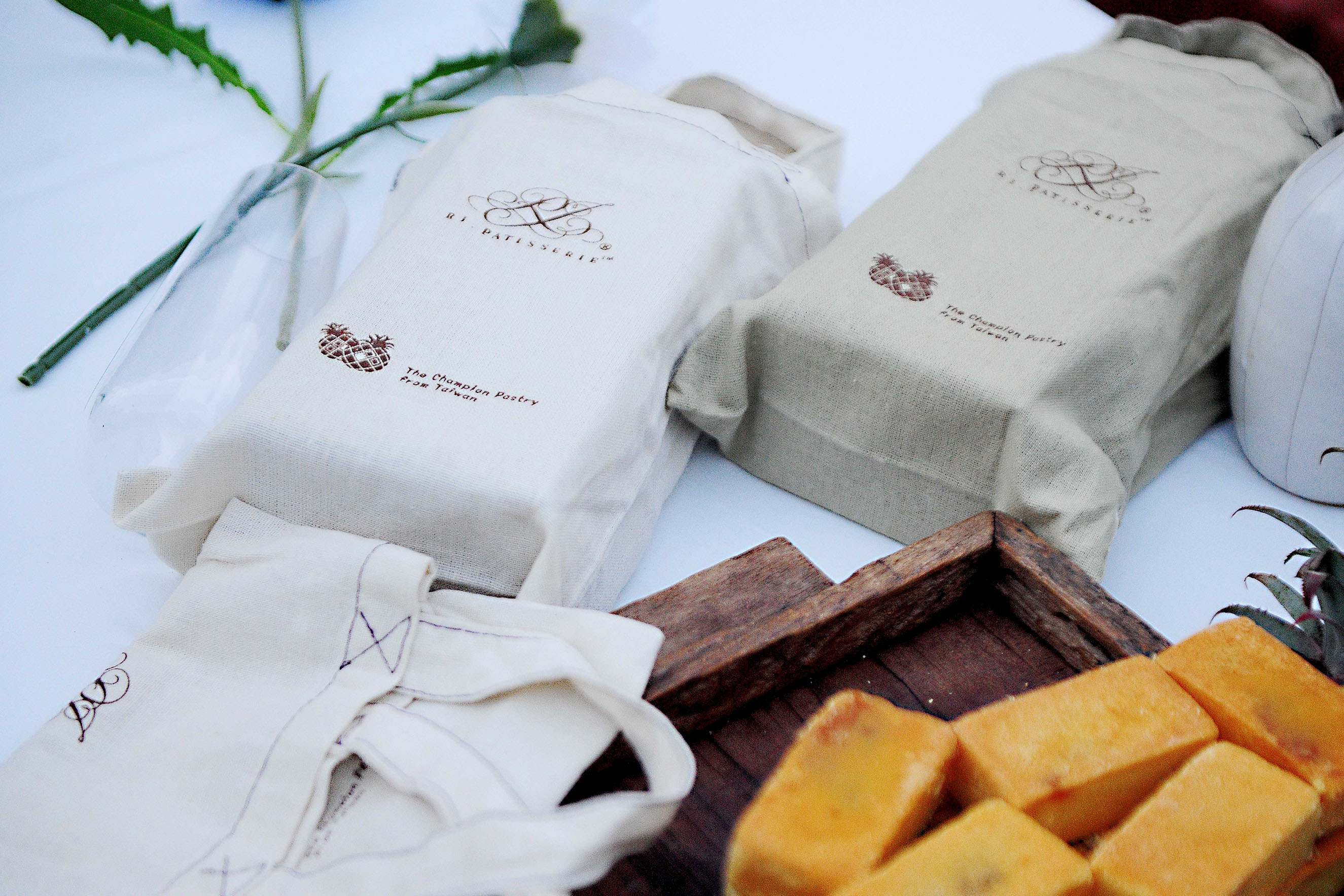 荣锦本味中国台湾凤梨酥大赛获奖作品伴手礼盒四种口味任选环保布袋