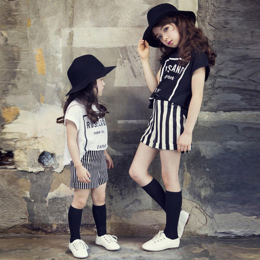 【女童套装】新。款夏季女童套装中大儿童短袖T恤条纹短裤亲子套装 商品图0