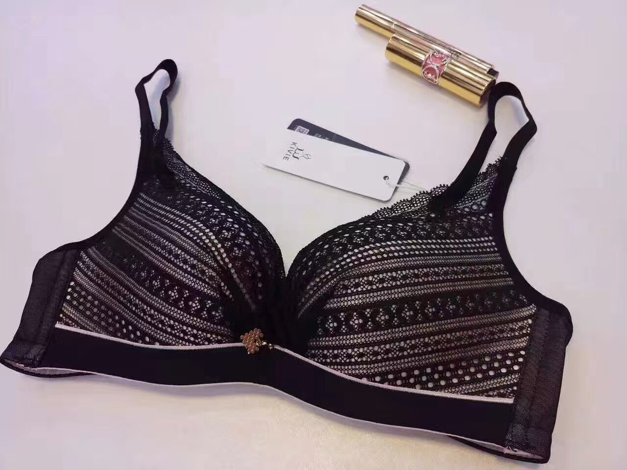 金薇无钢圈聚拢调整型内衣玲珑款