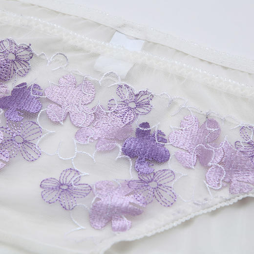 奶糖派繁花若梦白紫刺绣内裤 商品图2