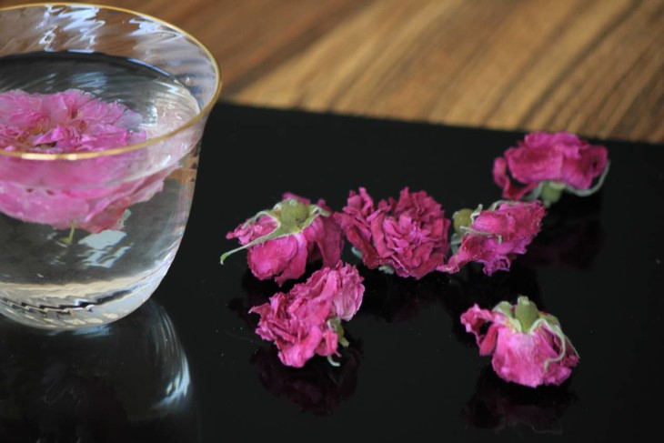 泡水后的玫瑰花冠王