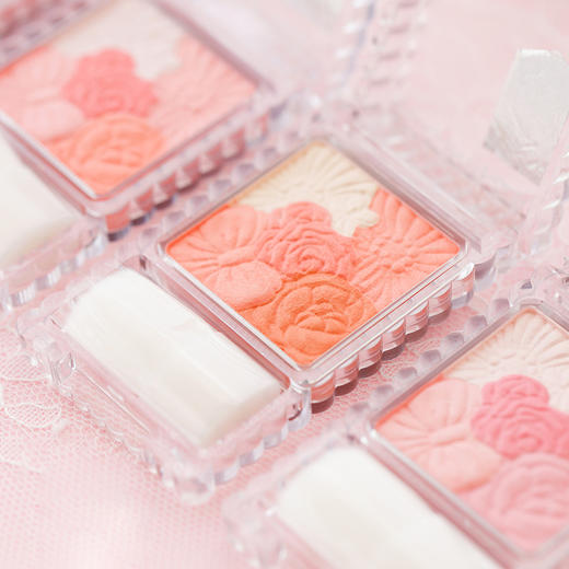 日本canmake井田花瓣雕刻五色腮红 6g