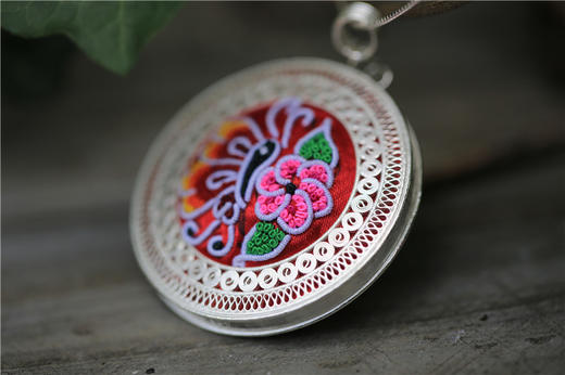山谷居民品牌手绣银饰项链 - 花千鼓 商品图4