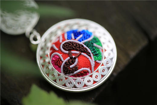 山谷居民品牌手绣苗银耳环——蜜福 商品图2