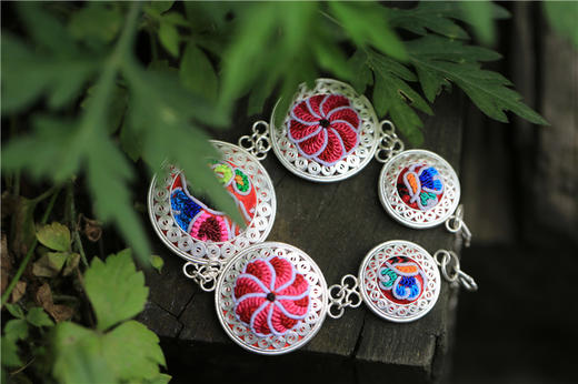 山谷居民品牌手绣苗银项链——蜜福 商品图0