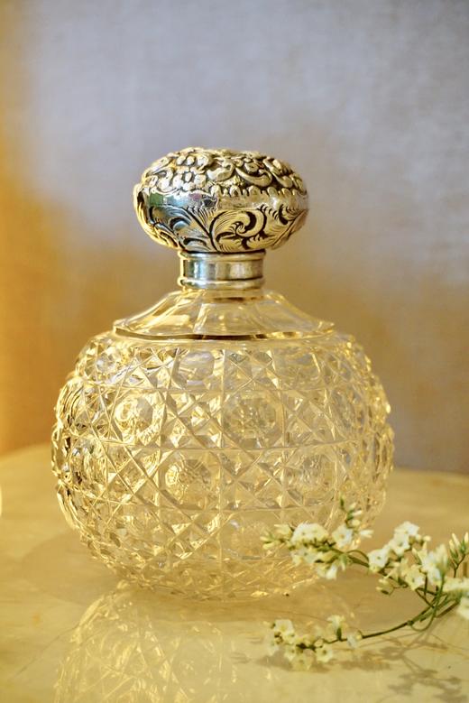 英国古董纯银雕花盖香水瓶 大○frantiques英国古董