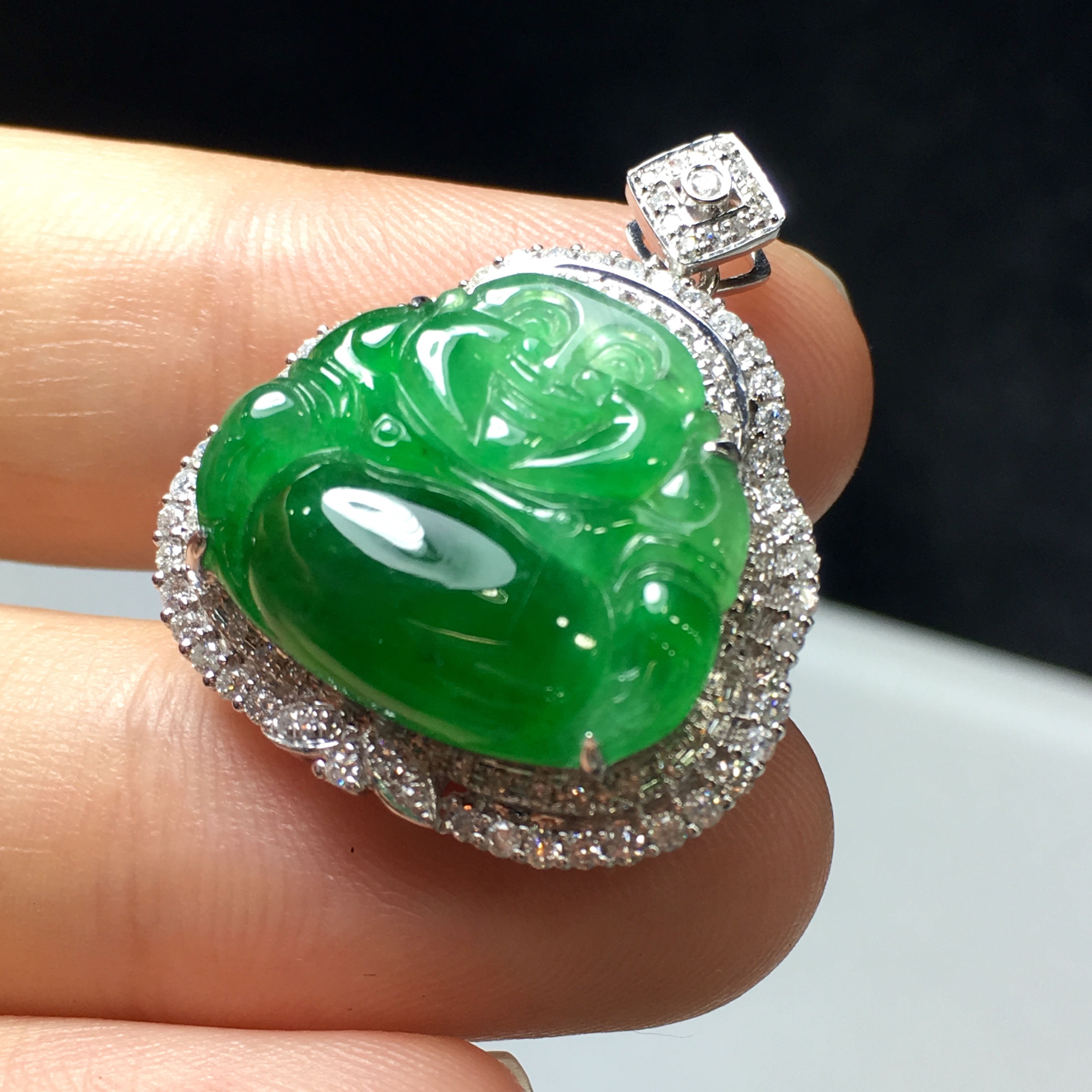 翡翠a货18k金镶嵌满绿佛公吊坠548-629-184