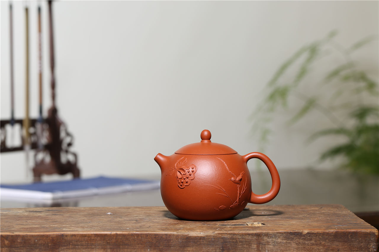 王庆华·龙蛋(朱泥)