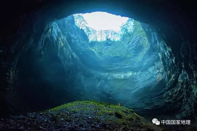 《中国国家地理》 201706 陕西汉中天坑群揭秘