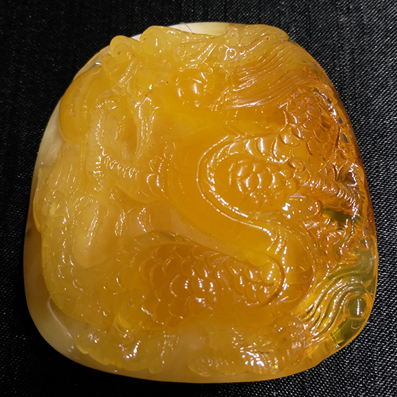 天然墨西哥青龙琥珀吊坠雕刻挂件