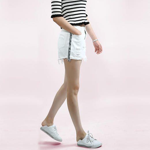 1直播】破洞裤边侧面织带女士短裤7d47q