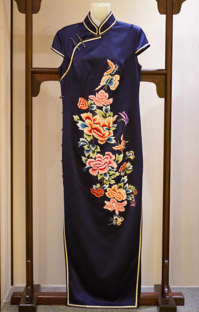 牡丹富贵长旗袍