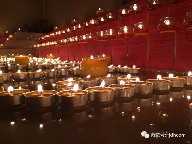 2017年文殊菩萨圣诞日·积福慧供灯回顾 2017年文殊菩萨圣诞日·积福慧供灯回顾