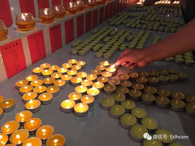 2017年文殊菩萨圣诞日·积福慧供灯回顾 2017年文殊菩萨圣诞日·积福慧供灯回顾