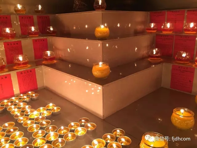 2017年文殊菩萨圣诞日·积福慧供灯回顾 2017年文殊菩萨圣诞日·积福慧供灯回顾