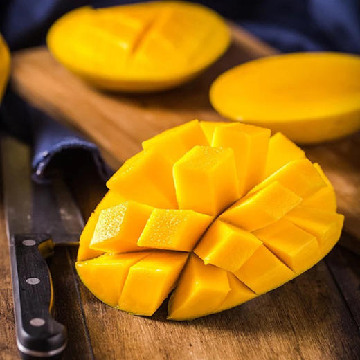 浓郁奔放的香,丰腴饱满的甜……遇见它后,感觉前半辈子吃的都是假芒果