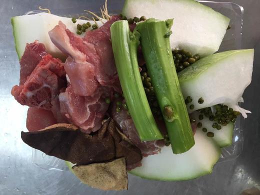 639 猪骨马齿苋东瓜汤 猪骨 青东瓜 马齿苋一颗 绿豆 蜜枣生姜 商品图0