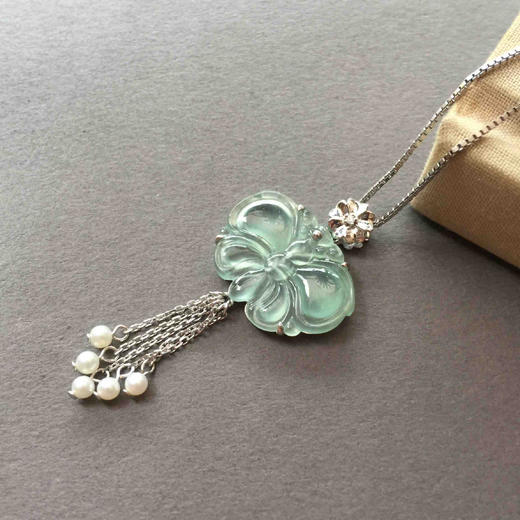 翡翠高冰到玻璃种蓝水蝴蝶吊坠 商品图0