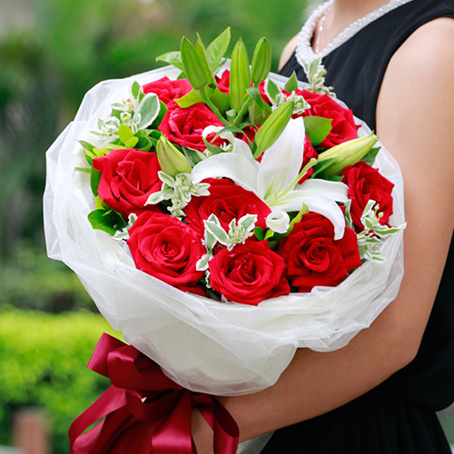 玫瑰 百合花束送女朋友爱人生日520情人节告白表白女神节礼物同城送花