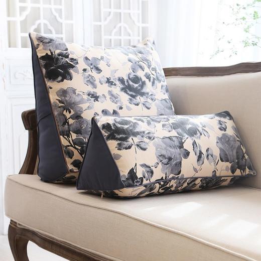 阳春小镇 丨三角靠枕复古 纯棉贡缎  鲜亮不掉色 美观实用 商品图1