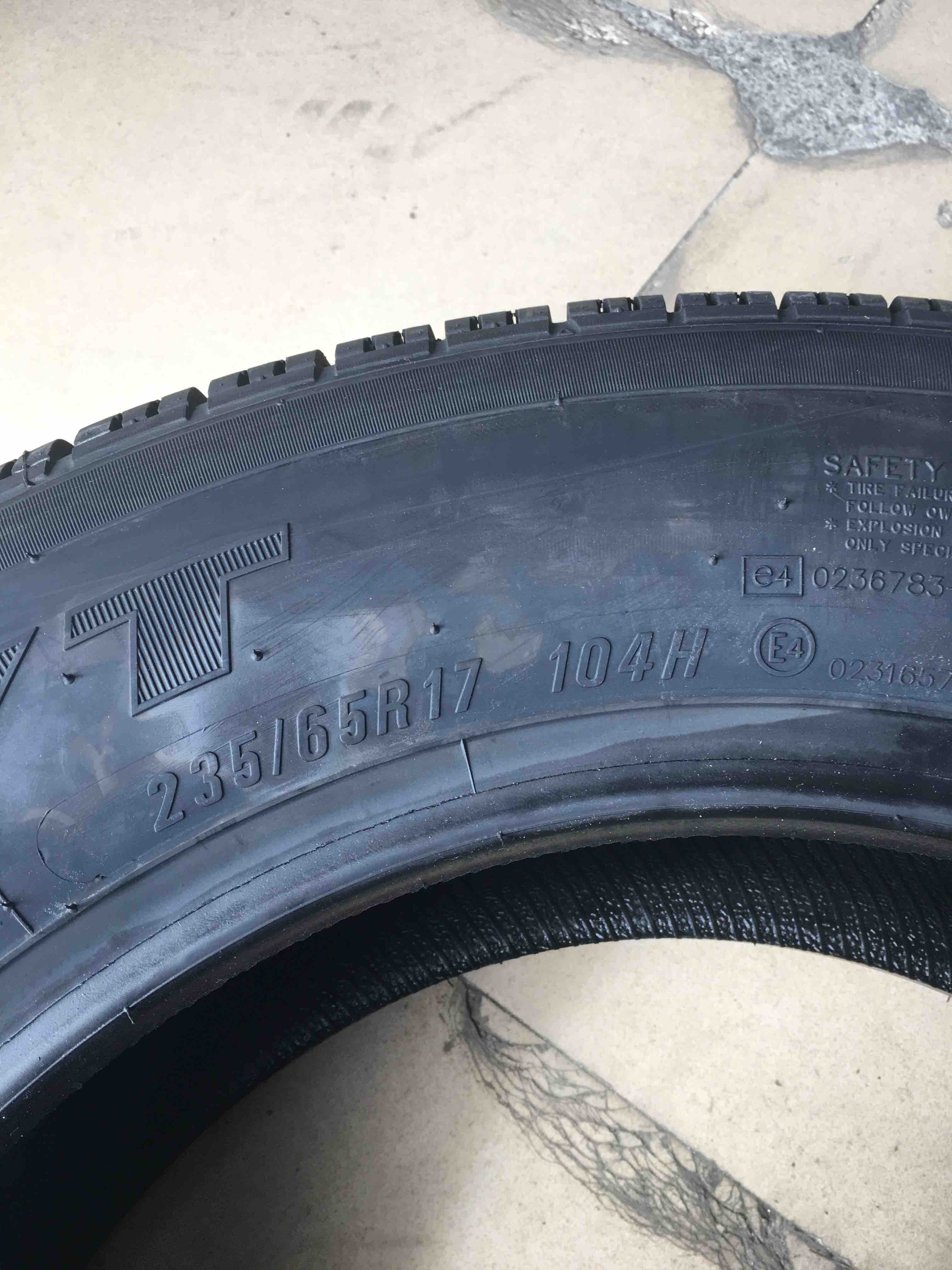 玛吉斯ht750 235/65r17 104h