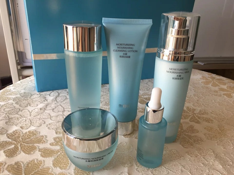 郑明明水凝恒润水漾护肤礼盒补水五件套清洁滋润保湿女护肤品套装