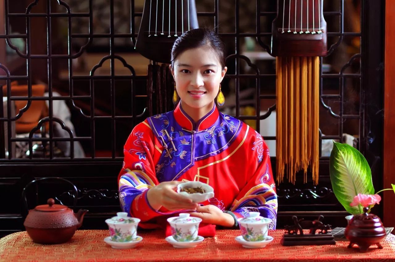 发起人 茶仙子鲍丽丽 中国茶文化推广大使 上海,米兰世博会「茶仙子」