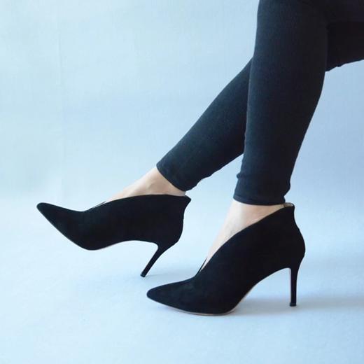 weslien rowe羊绒 v口 女款裸靴