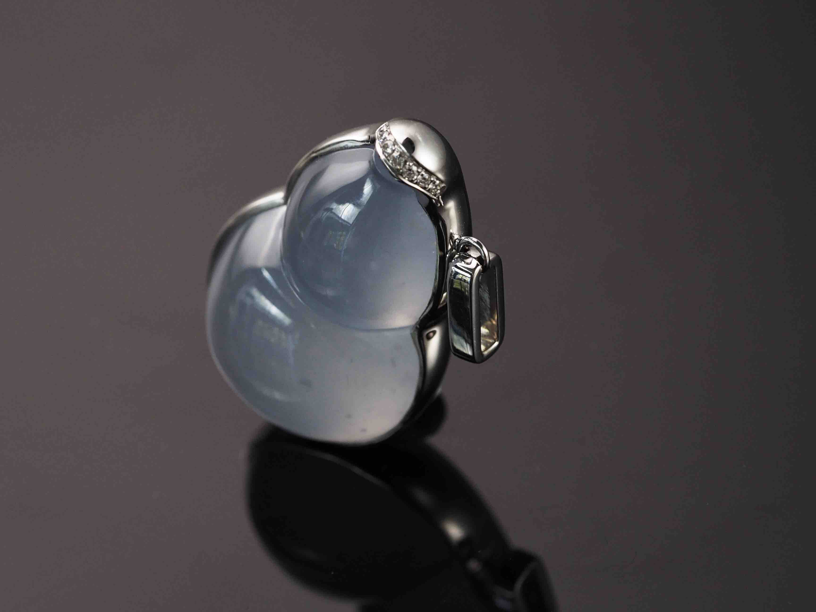 冰种白翡大葫芦配钻石白金项链