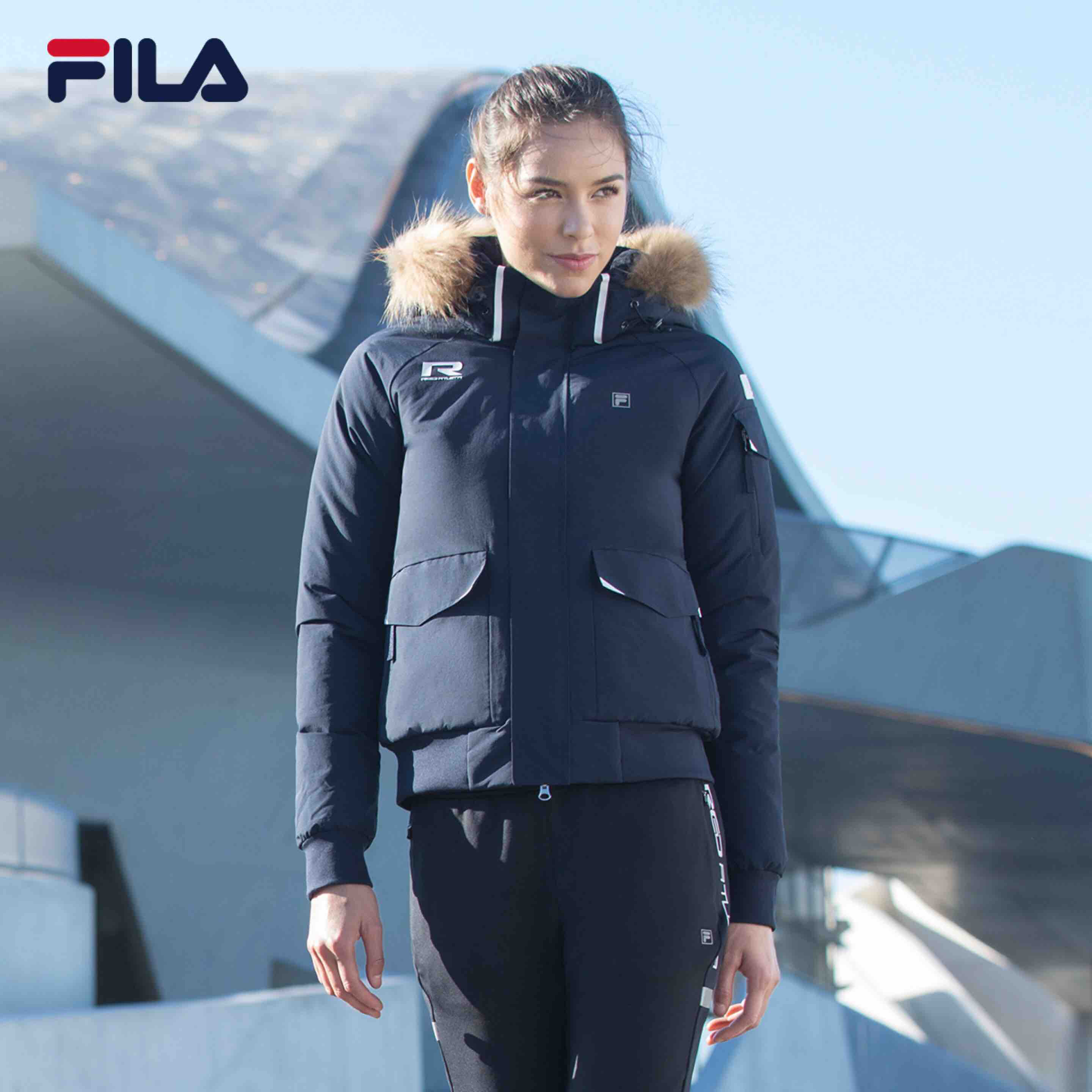 泰富七楼斐乐fila斐乐2017冬季新款女羽绒服连帽运动羽绒服