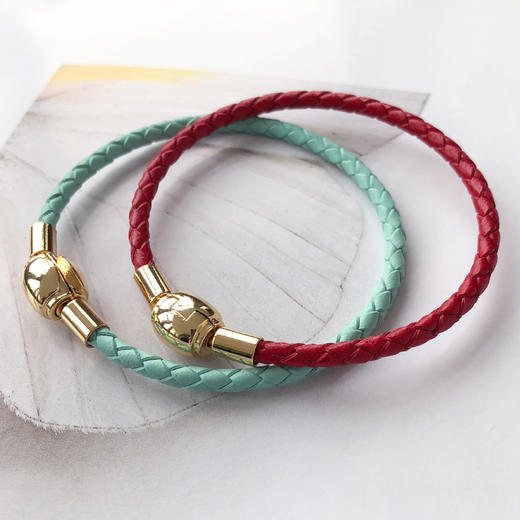 【整年好运】转运珠金扣皮手环--编织牛皮手绳一对（两只） 商品图2