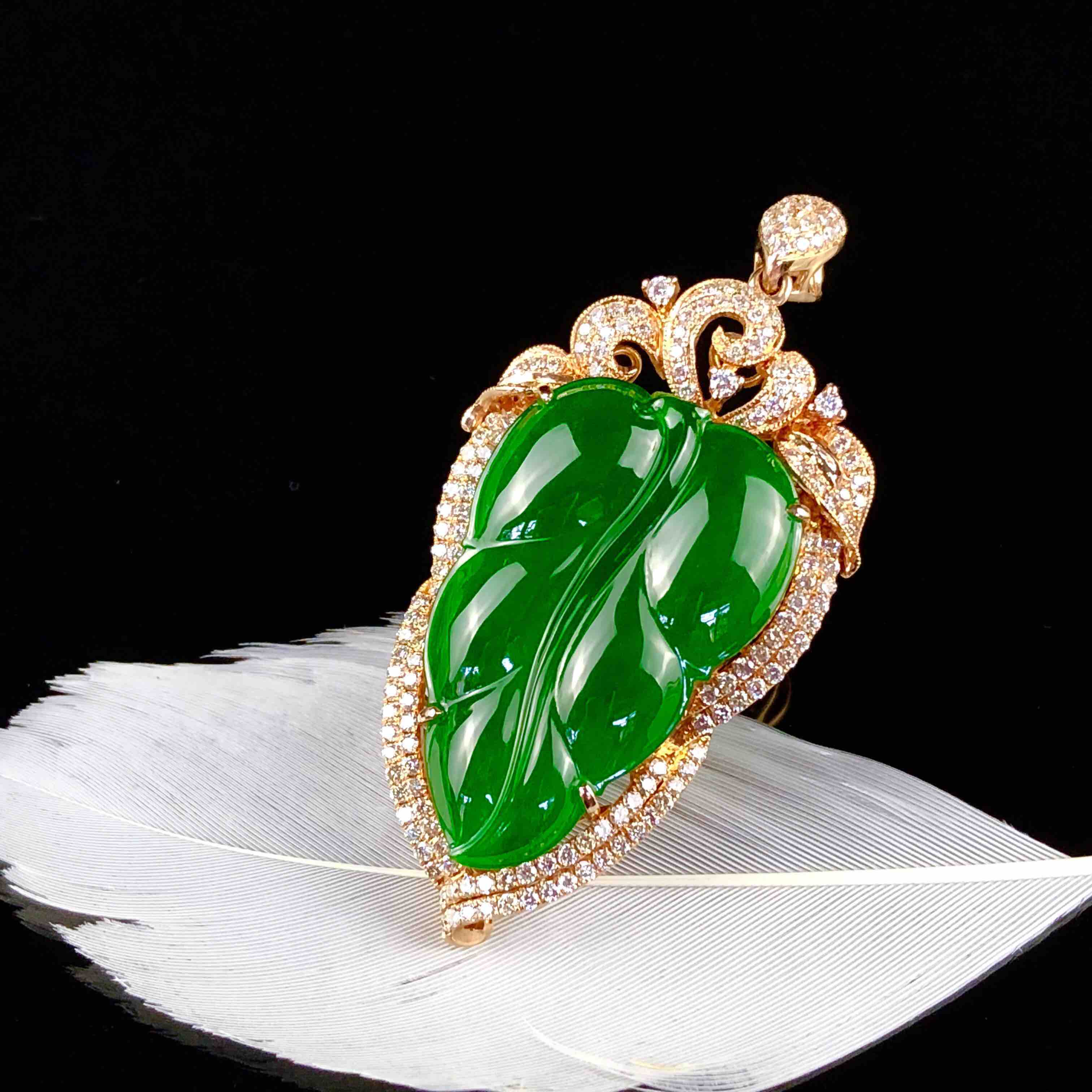 镇店级重器|帝王绿翡翠挂件