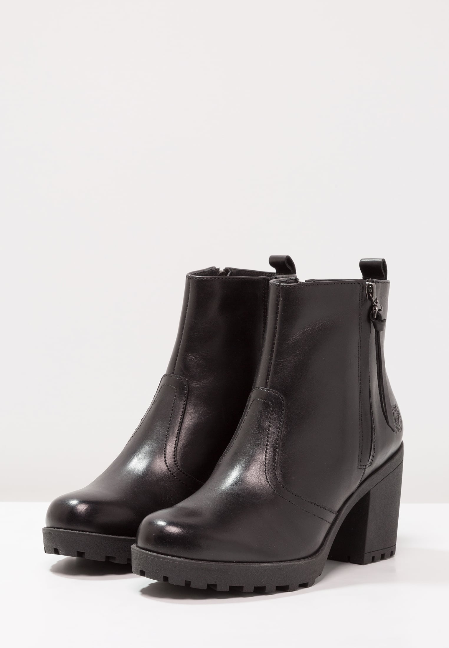 一号码头(英国小众时尚品牌) pier one 女鞋 及踝靴 - black