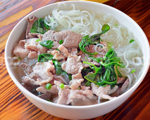 普宁汤粉世家-特色猪杂粉面