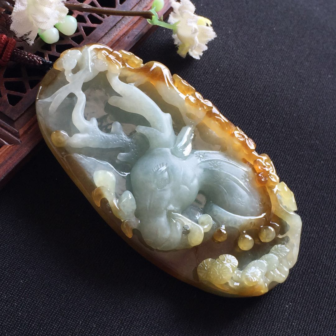 【63070】翡翠糯种黄翡俏色圣诞鹿