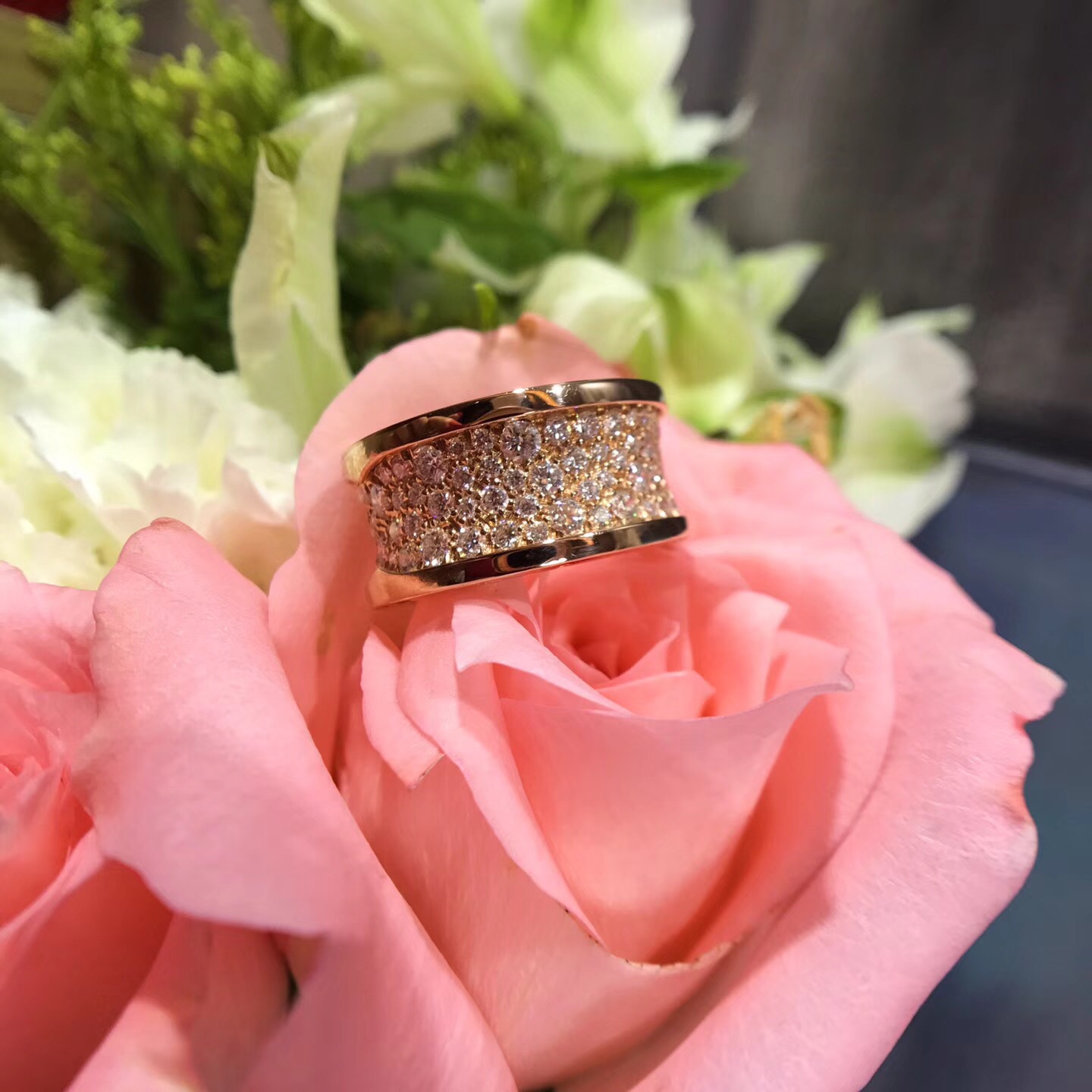 全新bvlgari宝格丽 玫瑰金满钻戒指