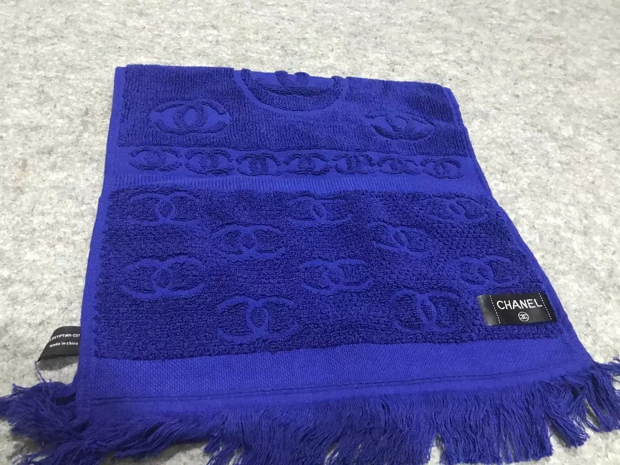 香奈儿浴巾三件套 居家旅行必备面料采用埃及棉 走线工整,做工精致!