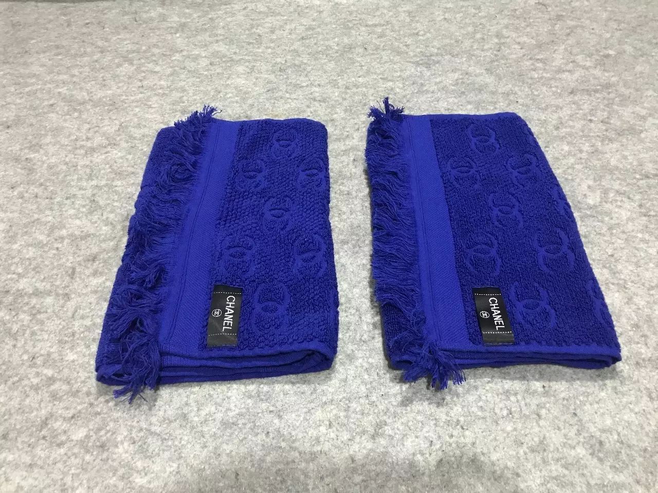 香奈儿浴巾三件套 居家旅行必备面料采用埃及棉 走线工整,做工精致!