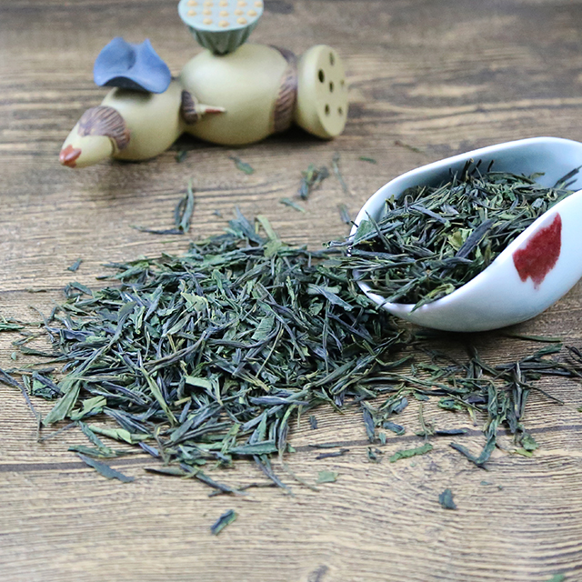 【江南六雨茶】青峰 色泽墨绿 条形匀整 净味醇和 500克